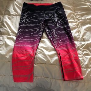 Fabletics cropped leggings